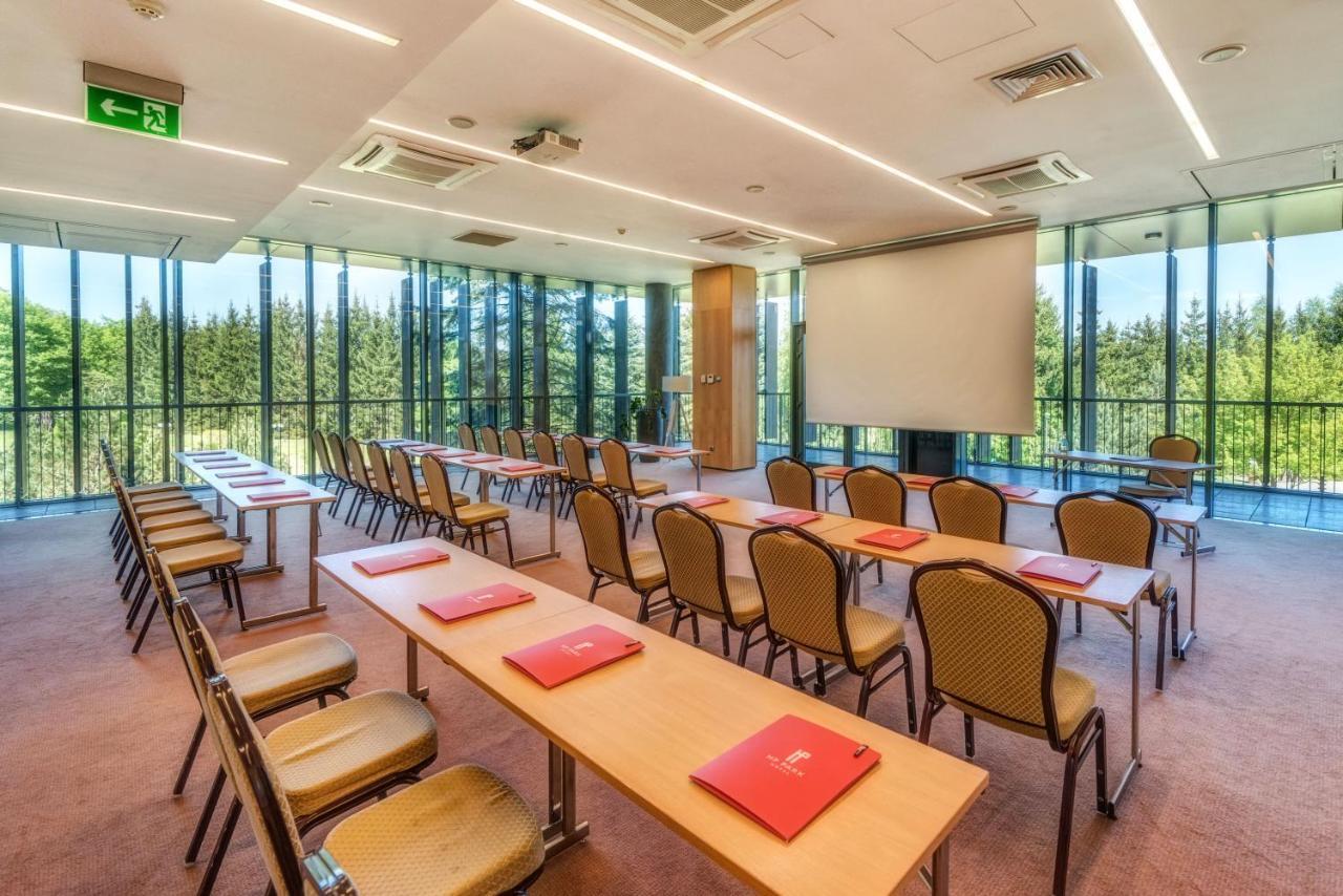 אולז'טין Hotel Hp Park מראה חיצוני תמונה
